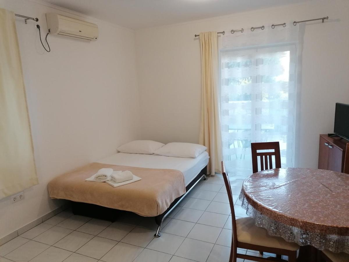 Apartments Dinko Duće 외부 사진